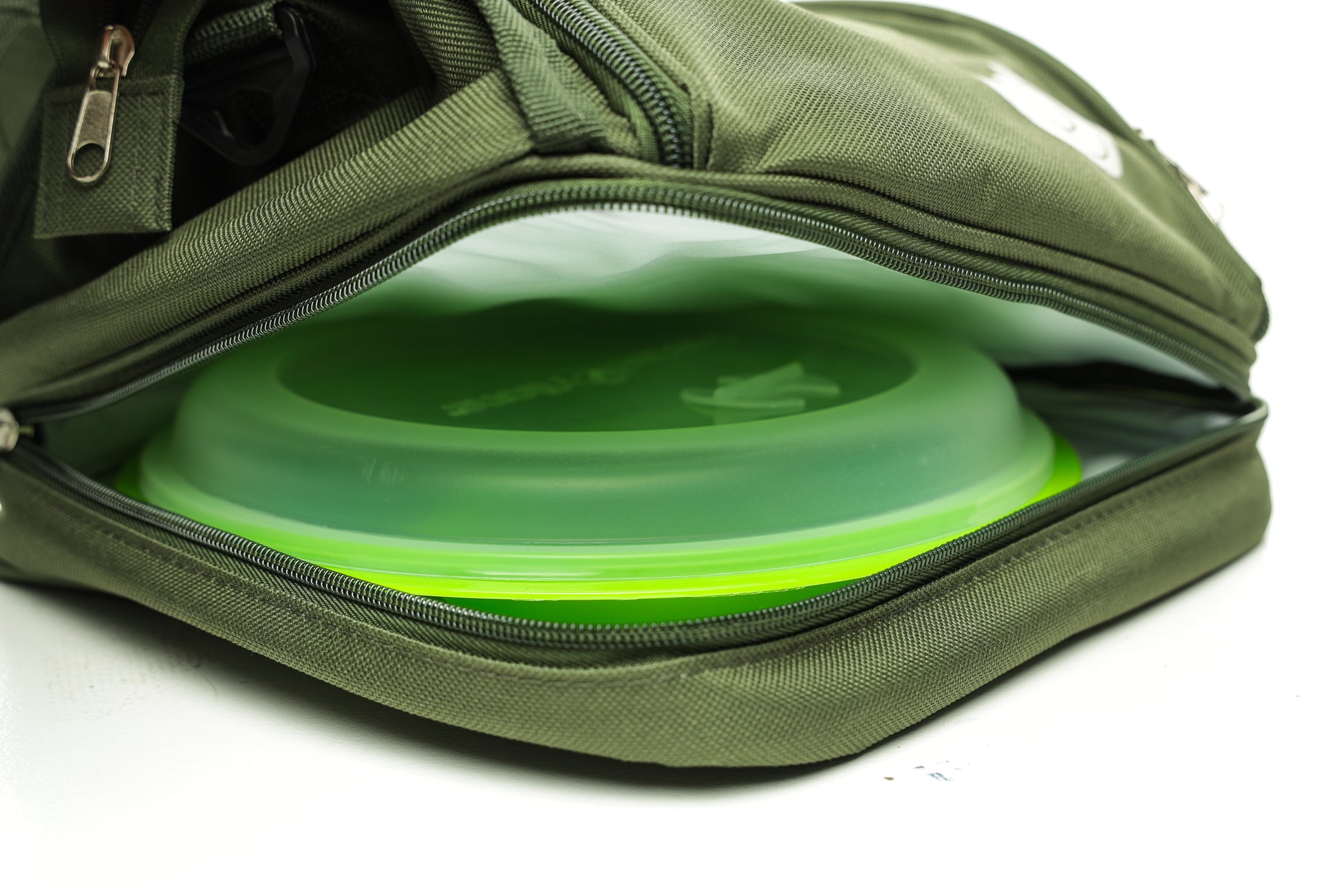Travel Lunch Kit with Divided Plate and Nutrition Guide
